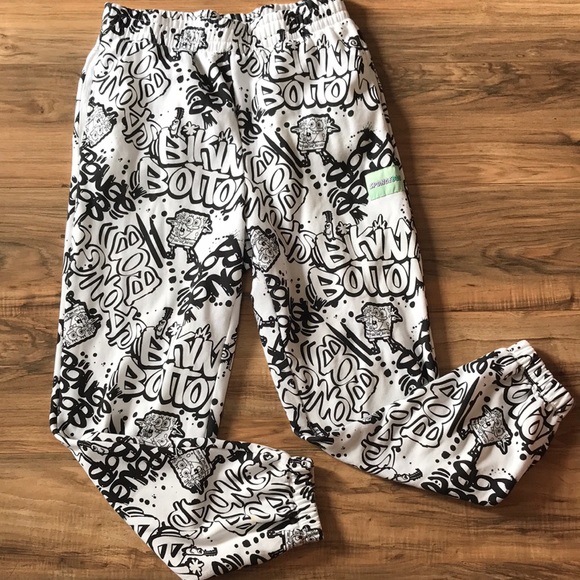 H&M Pants - H&M white and black spongebob sweatpants